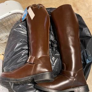 Have them in brown or black never worn them